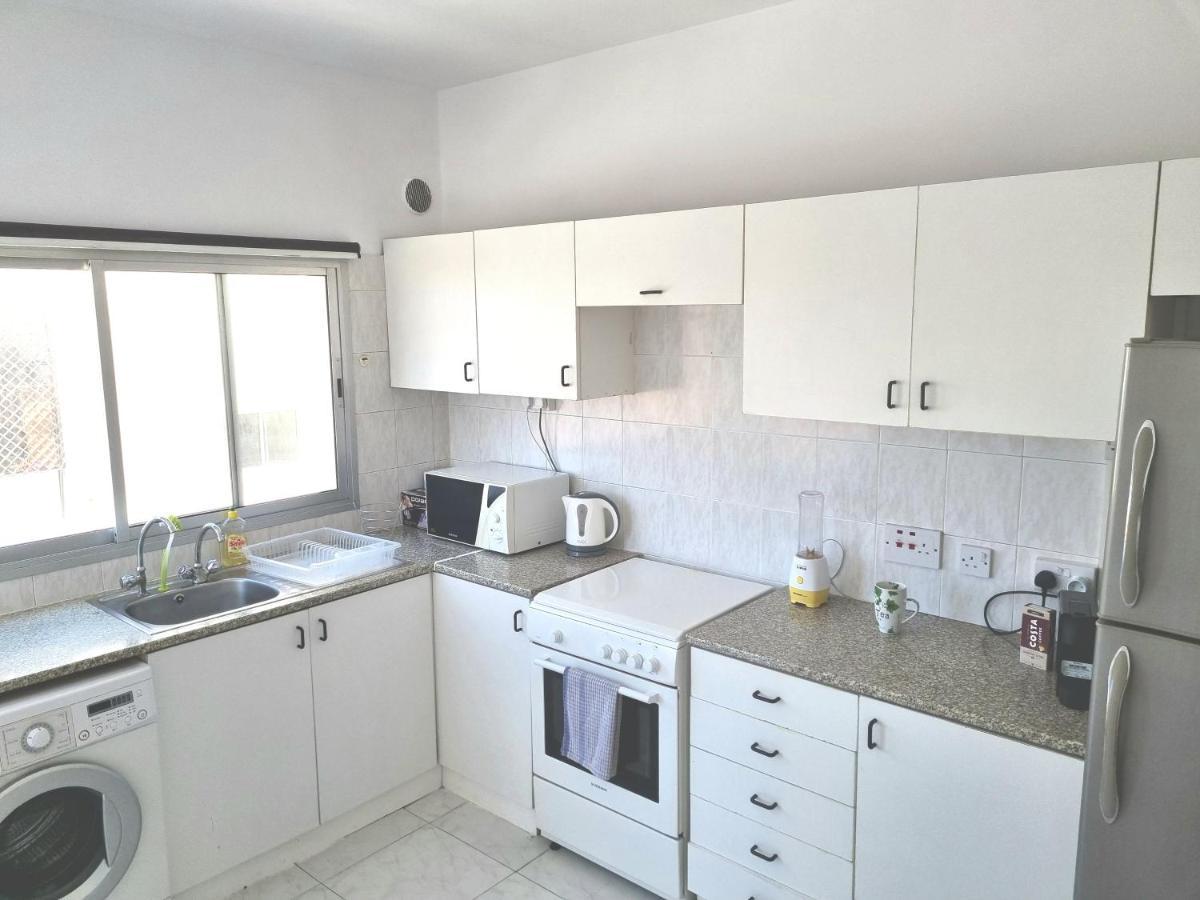 Ikaros Boutique Apartment Limassol Luaran gambar