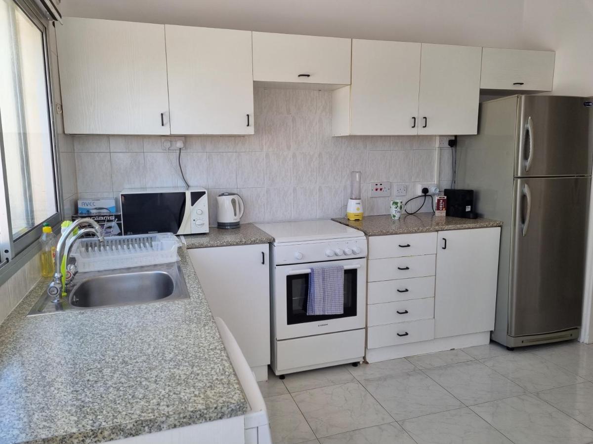 Ikaros Boutique Apartment Limassol Luaran gambar